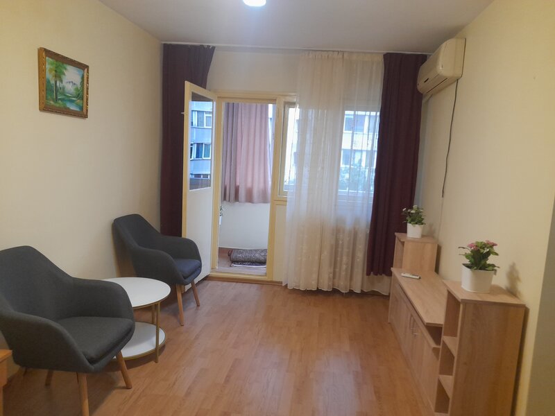 Piata Muncii, garsoniera inchiriere,